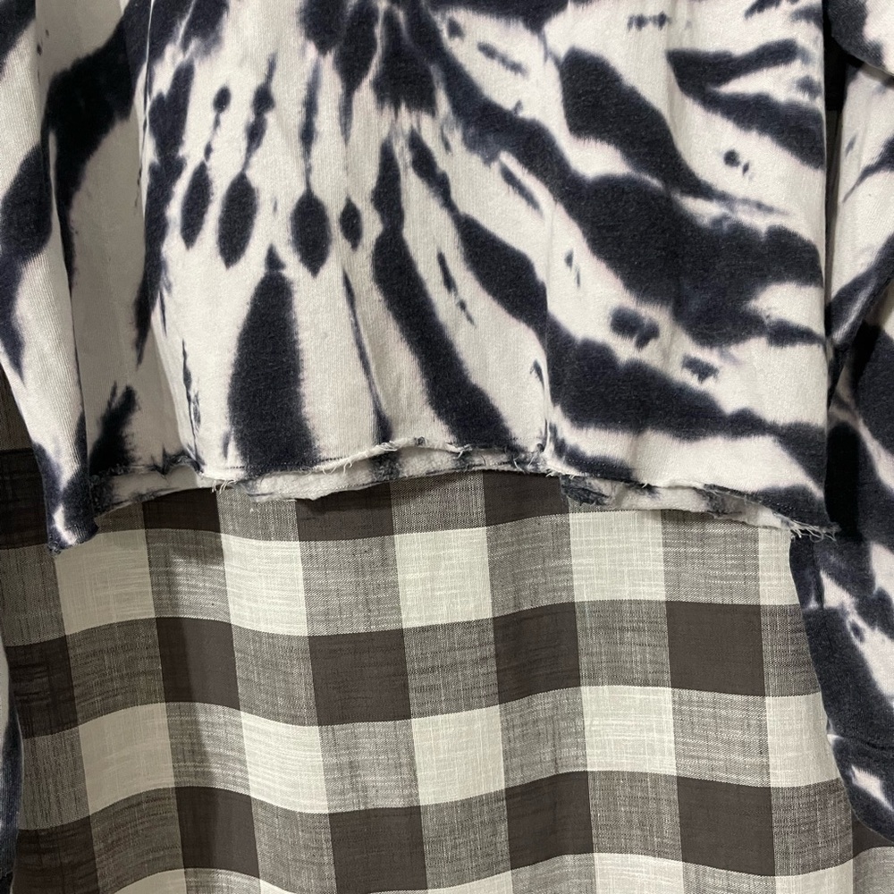 PINK Victoria's Secret Black and White Tie-Dye Long Sleeve Tee - Picture 5 of 5